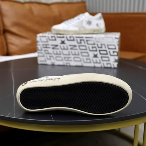 حذاء جولدن جوس Golden Goose