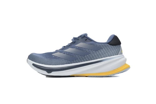 حذاء الترا بوست super nova