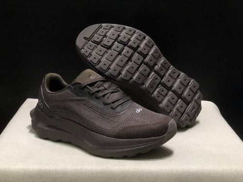 alo yoga runner espresso