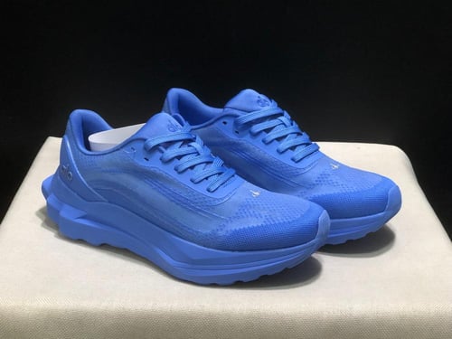 alo yoga runner Crystal Clear Blue