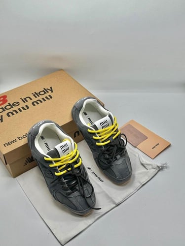 New Balance x Miu Miu 530 '