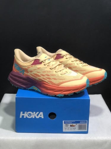 حذاء سنيكرز هوكا HOKA Speedgoat 5