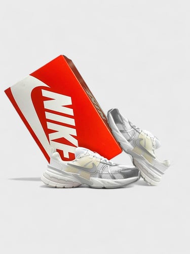 Nike V2K Run Metallic Silver White