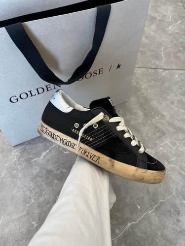 حذاء جولدن جوس Golden Goose