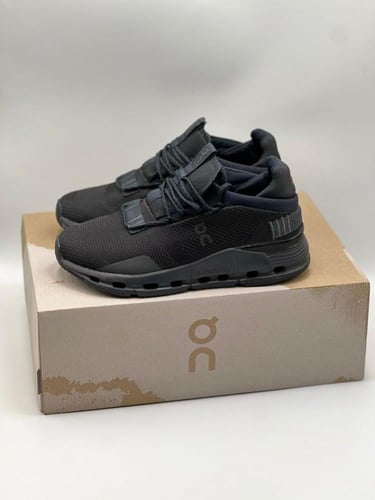 On Running Cloudnova Black & Eclipse