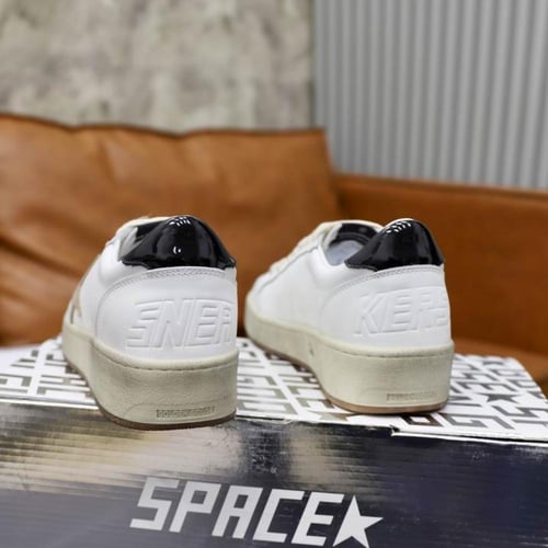 Golden Goose Super-Star