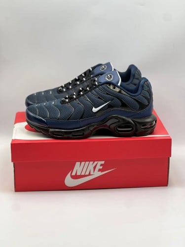 Air Max Plus Midnight Navy Black