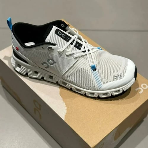 On Running Cloud X 3 shift