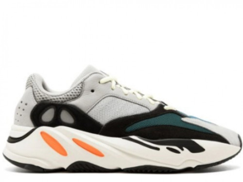 سنيكر 'ييزي بوست 700 ويف رانر'