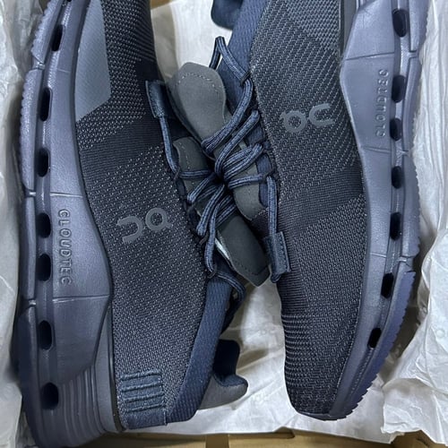 On cloudnova in black & Eclipse