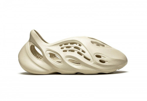 Foam RNNR “Sand” sneakers