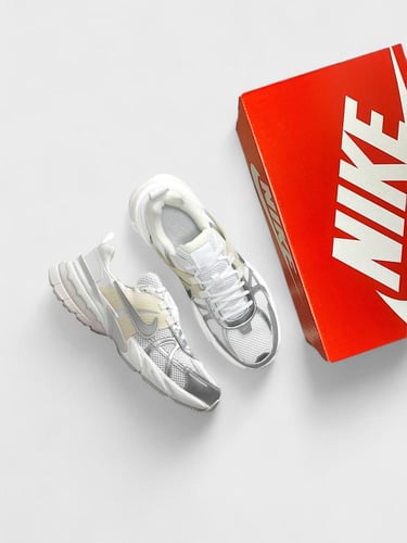 Nike V2K Run Metallic Silver White