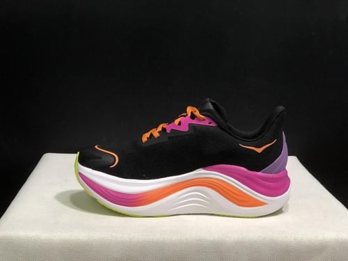 حذاء سنيكرز HOKA One One SKYWARD X