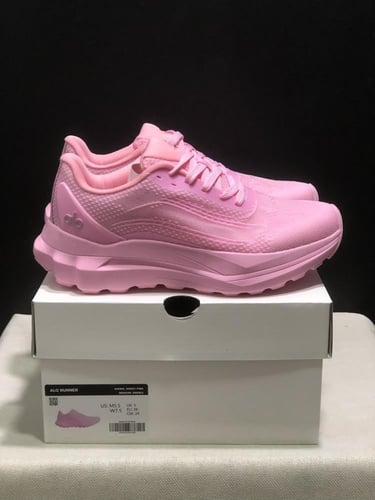 alo yoga runner sweet pink