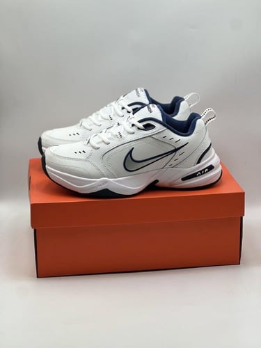 نايكي اير مونارك IV