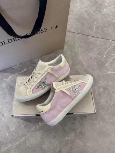 حذاء جولدن جوس Golden Goose