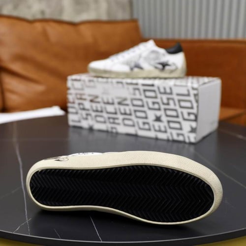 حذاء جولدن جوس Golden Goose