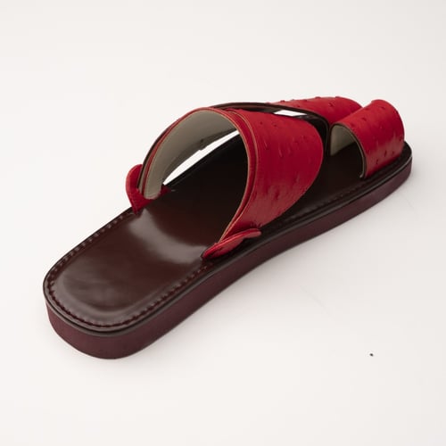 جلد نعام احمر مع عودي