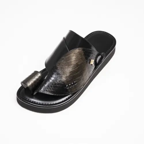 جلد ثعبان اسود ممزوج زيتوني