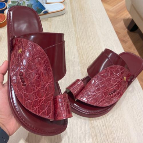 جلد تمساح عودي