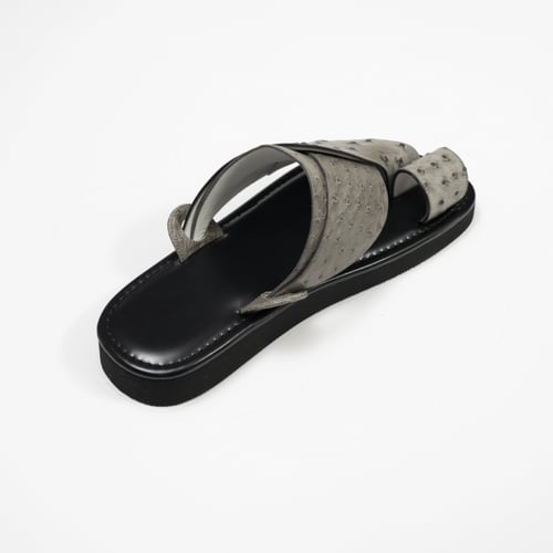 جلد نعام رمادي مع اسود