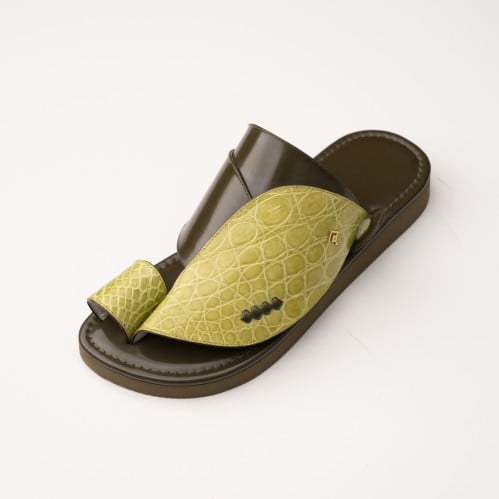 جلد تمساح زيتي فاتح