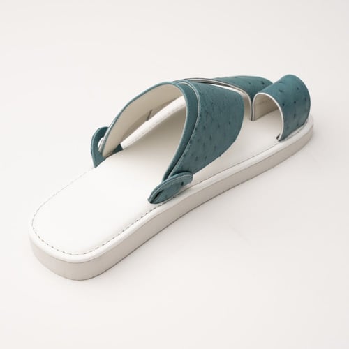 جلد نعام تيفاني مع ابيض