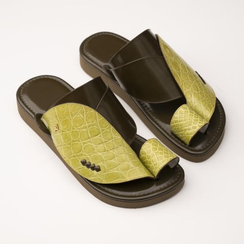 جلد تمساح زيتي فاتح