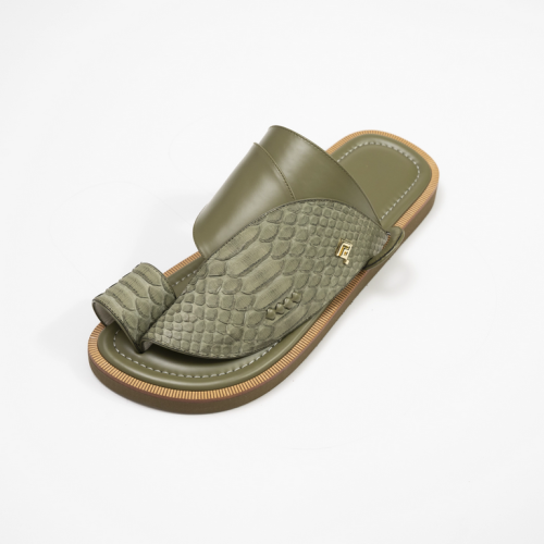 جلد ثعبان زيتي فاتح