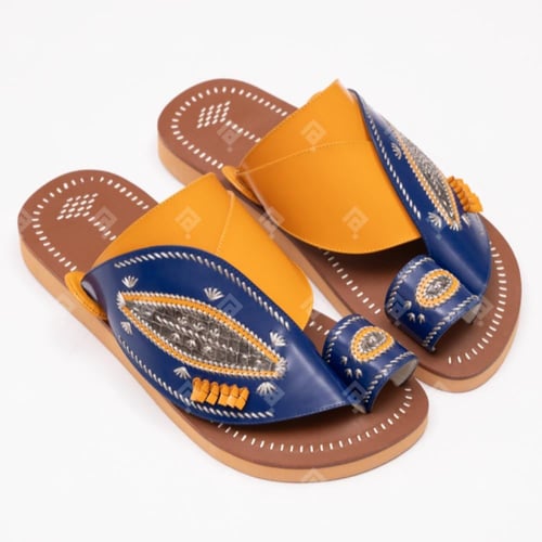 تطريز ازرق مع اصفر