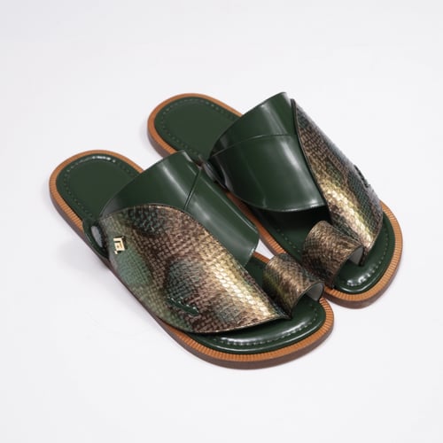 جلد كوبرا زيتي مع برونزي