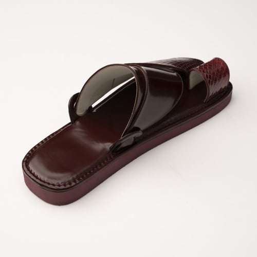 جلد كوبرا عودي عنابي