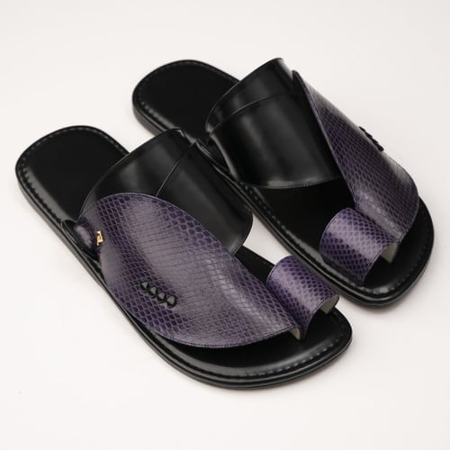 جلد كوبرا بنفسجي