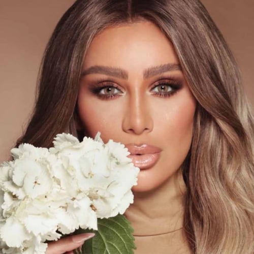 عدسات امارا - بيور هيزل Pure Hazel