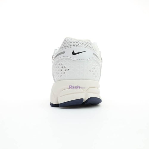 Nike Zoom Vomero 5 Photon Dust Sneakers