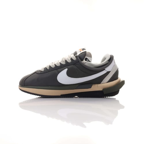 NIKE SACAI نايكي ساكاي