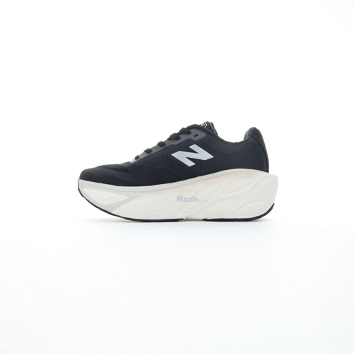 New Balance Fresh Foam More v4 Black White