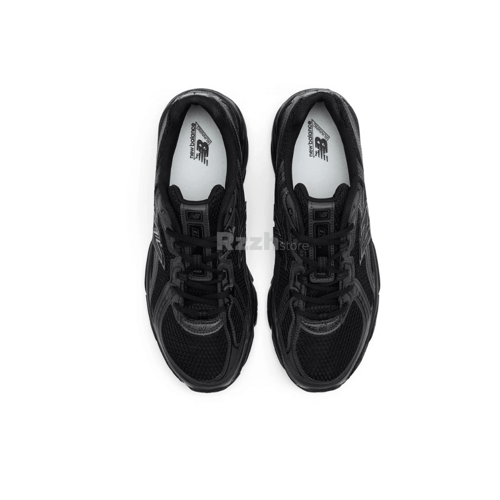 New Balance 740 Black Sneakers