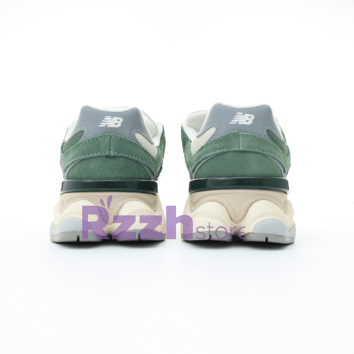 New Balance 9060 Full Black Sneakers