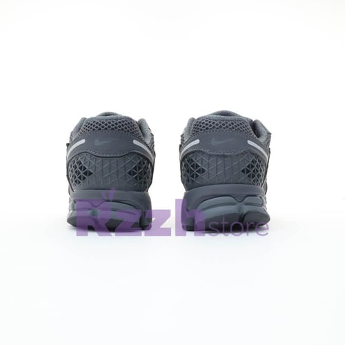 Nike Zoom Vomero 5 Black Vast Grey sneakers