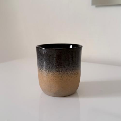 كوب سيراميك ازرق وبني