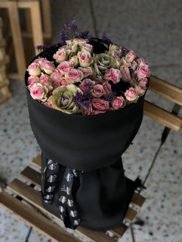 باقة بالجلد الفاخر