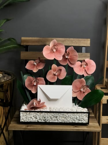 قاعدة زجاج بالحجر