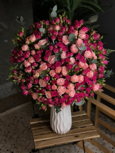 فازة بالورد