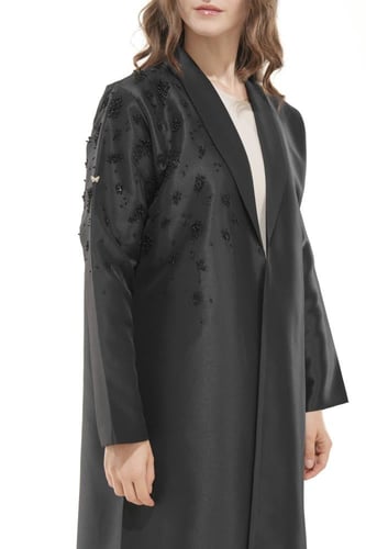 عباية سوداء تفته فاخرة مطرزة بالخرز الأسود - Lara