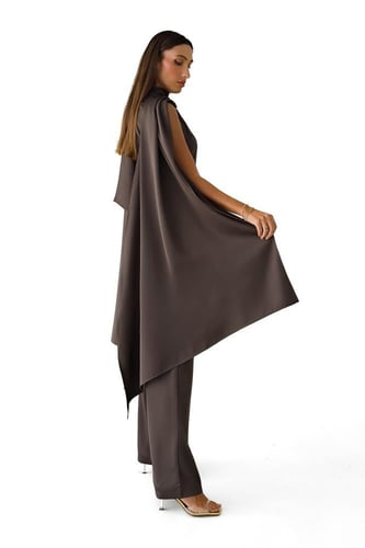 توب بني بوشاح ثابت مع بنطلون - Dankia