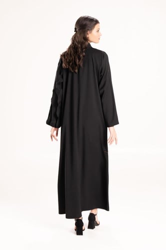 عباية بليزر سوداء كريب كاجوال بقصات مموجة - Priyan...