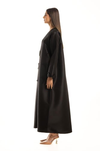 عباية سوداء تفته فاخرة مطرزة بالخرز - Half Moon