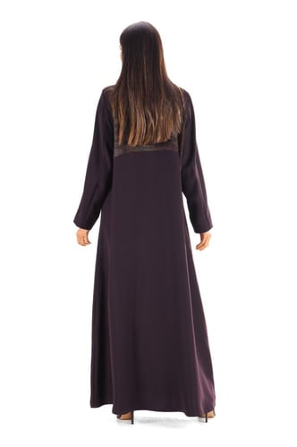 عباية بليزر بنفسجي كريب بتدخلية ملونة