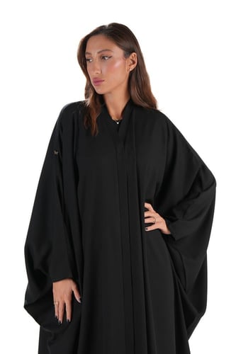 عباية سوداء كريب سادة بقصة بشت - Queen of Black